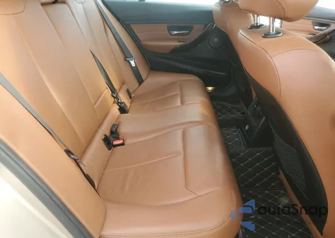 2015 BMW 328 Xi z USA, uszkodzony, nr VIN WBA3B3C54FJ984138